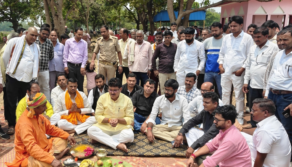 धुरदा में बनेगा उत्सव भवन, विधायक ने किया शिलान्यास।