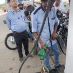 पेट्रोल पंप की जांच में नहीं मिली गड़बड़ी, बाट माप विभाग ने दी क्लीन चिट।